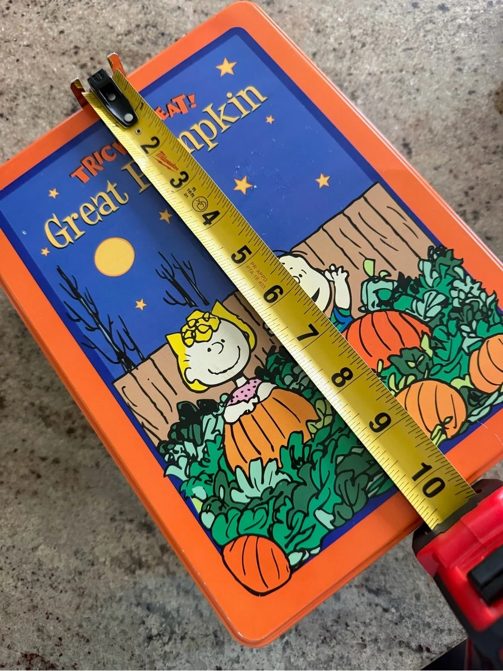 Vintage 1999 Collectible Peanuts Great Pumpkin Orange & Blue Tin